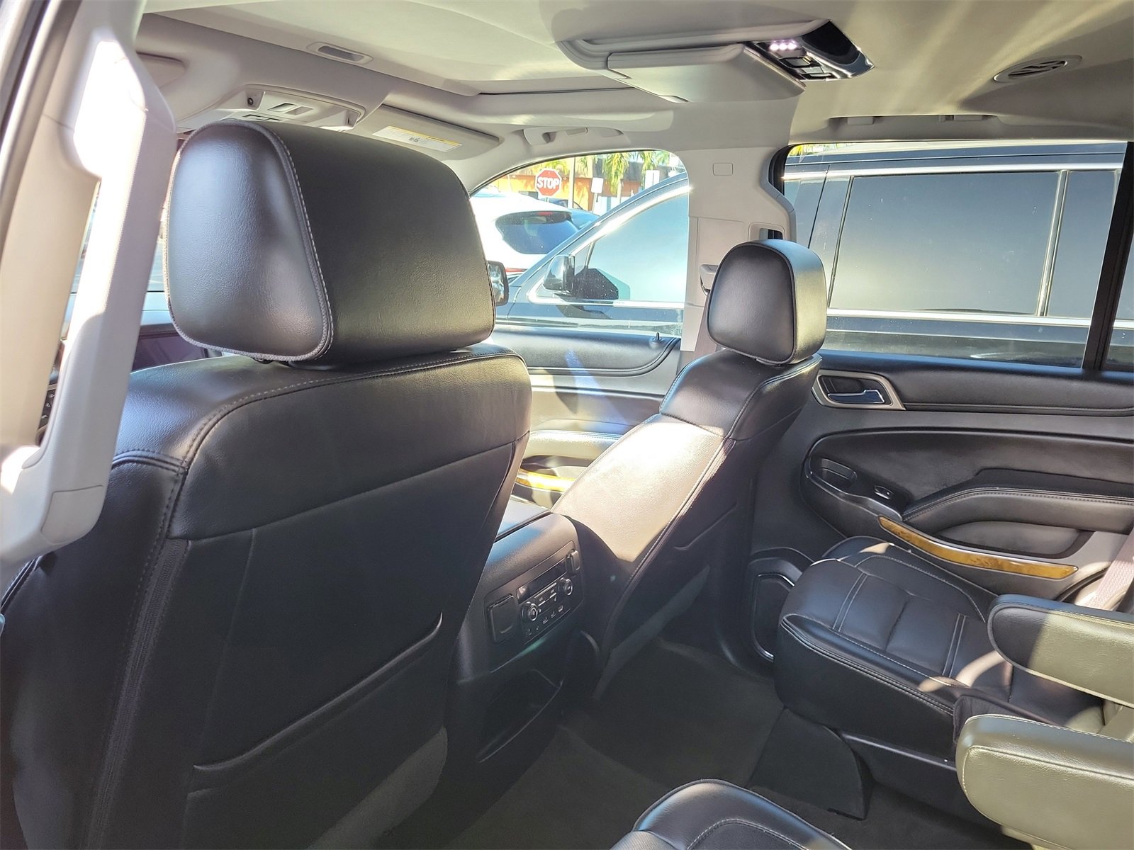 Used 2017 GMC Yukon Denali w/ Open Road Package image 12