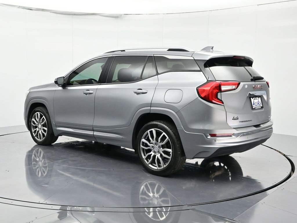 Used 2023 GMC Terrain Denali image 7