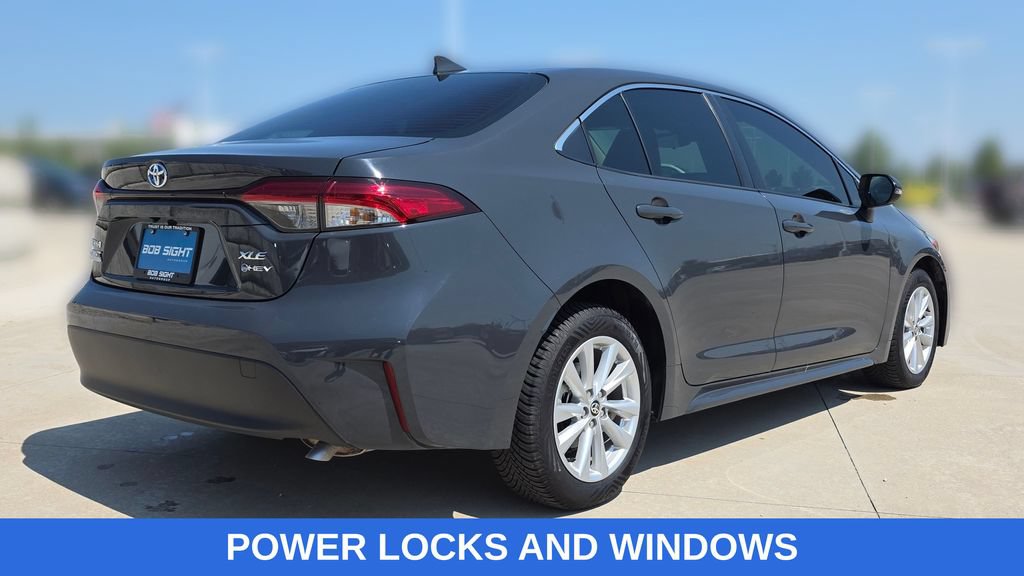 Used 2025 Toyota Corolla XLE FWD image 5
