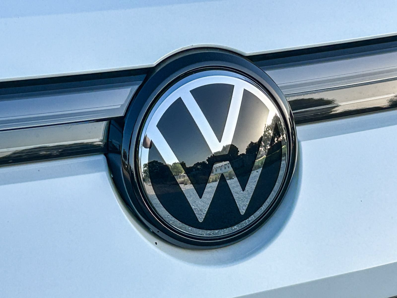 New 2026 Volkswagen Tiguan SE R-Line FWD image 5