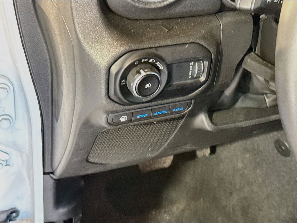 Certified 2023 Jeep Wrangler Unlimited Sahara w/ Cold Weather Group AWD/4WD image 11