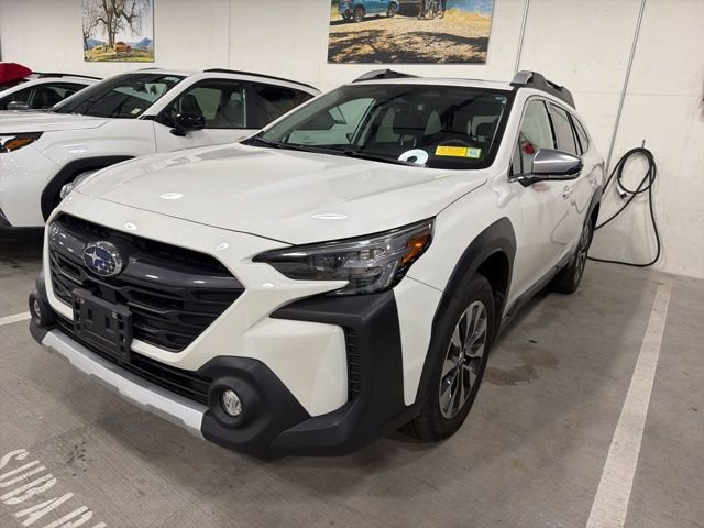 Used 2023 Subaru Outback Touring XT AWD/4WD image 2