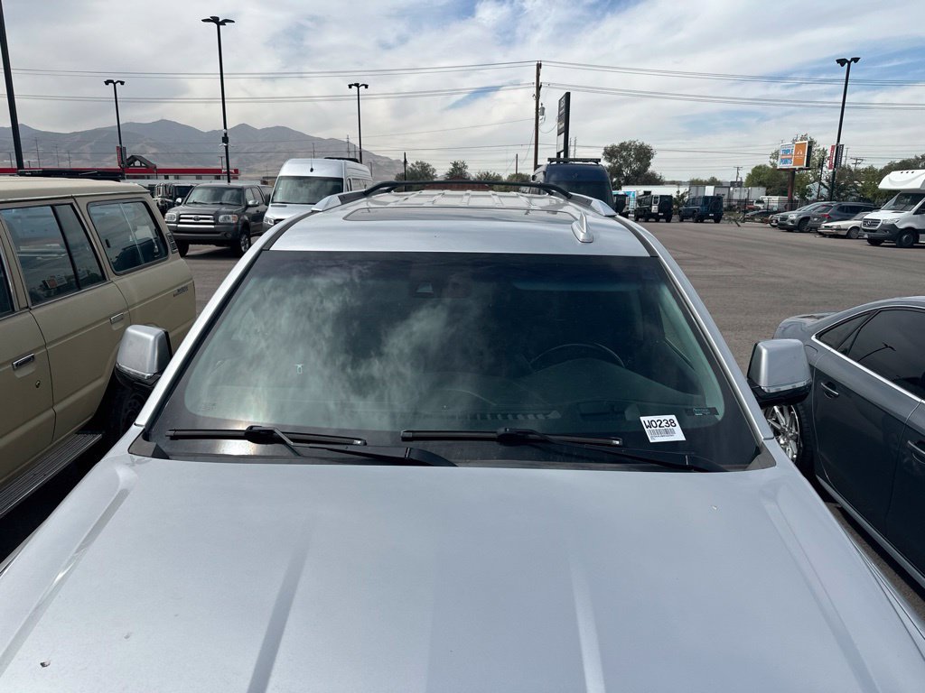 Used 2019 Cadillac Escalade ESV Premium Luxury AWD/4WD image 3