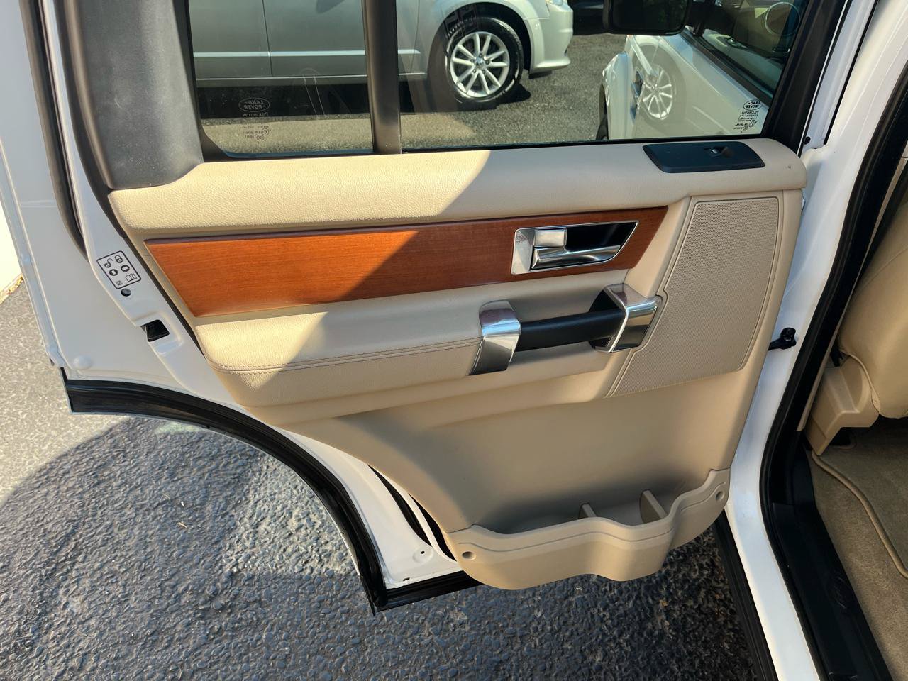 Used 2012 Land Rover LR4 HSE AWD/4WD image 27