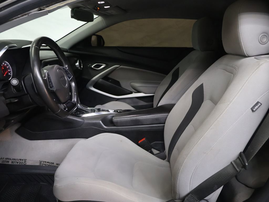Used 2022 Chevrolet Camaro LT RWD image 16