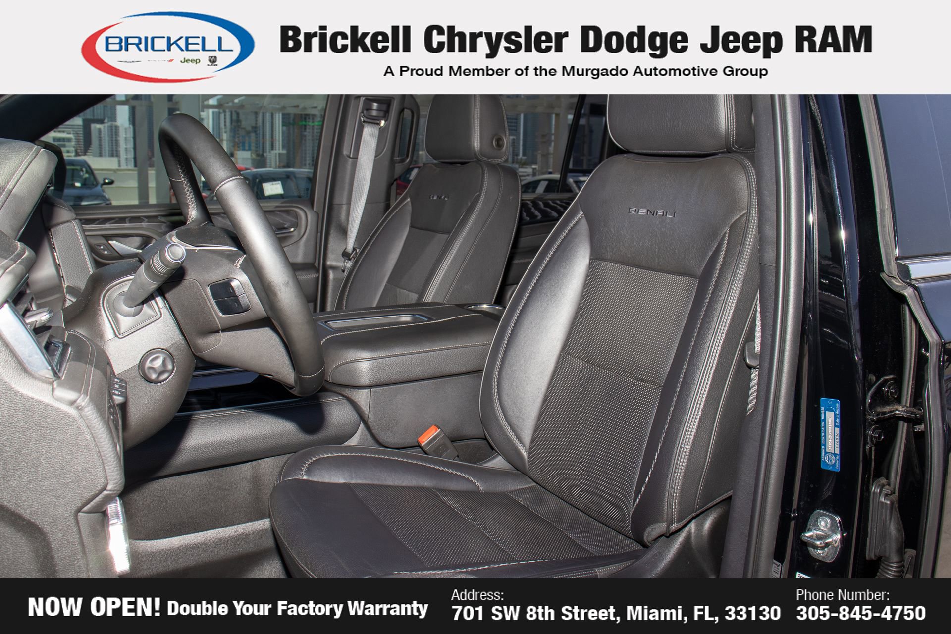 Used 2023 GMC Yukon XL Denali AWD/4WD image 16