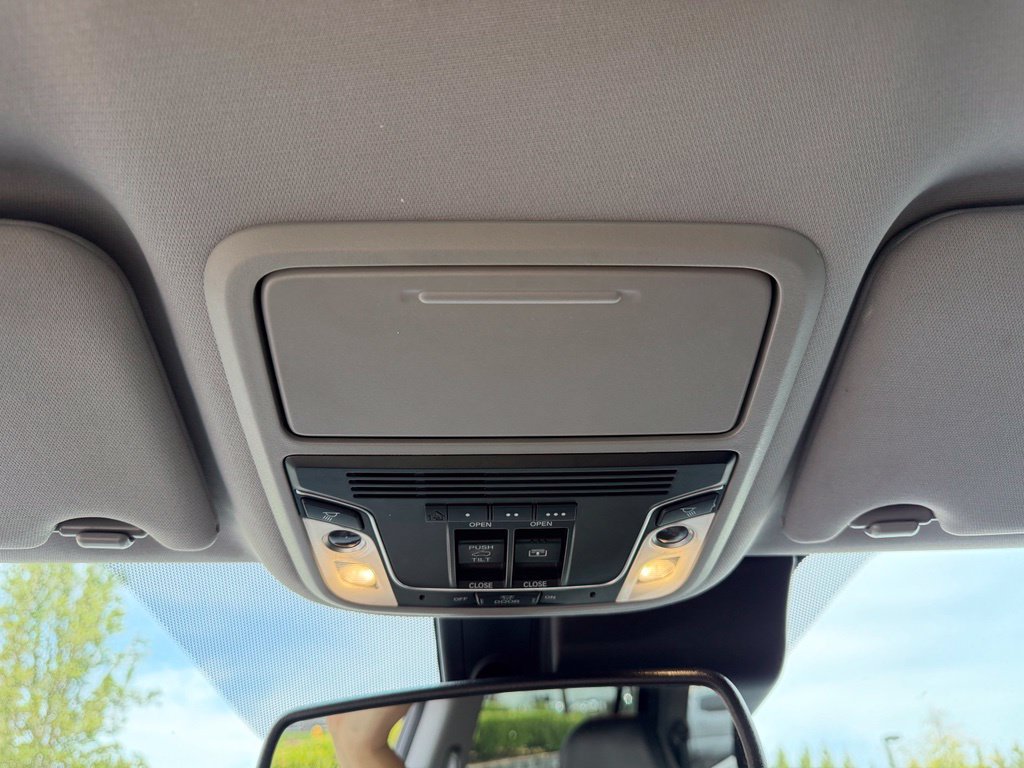 Used 2018 Honda Pilot Elite image 29