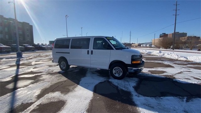 Used 2023 GMC Savana 2500 LS w/ Driver Convenience Package image 2