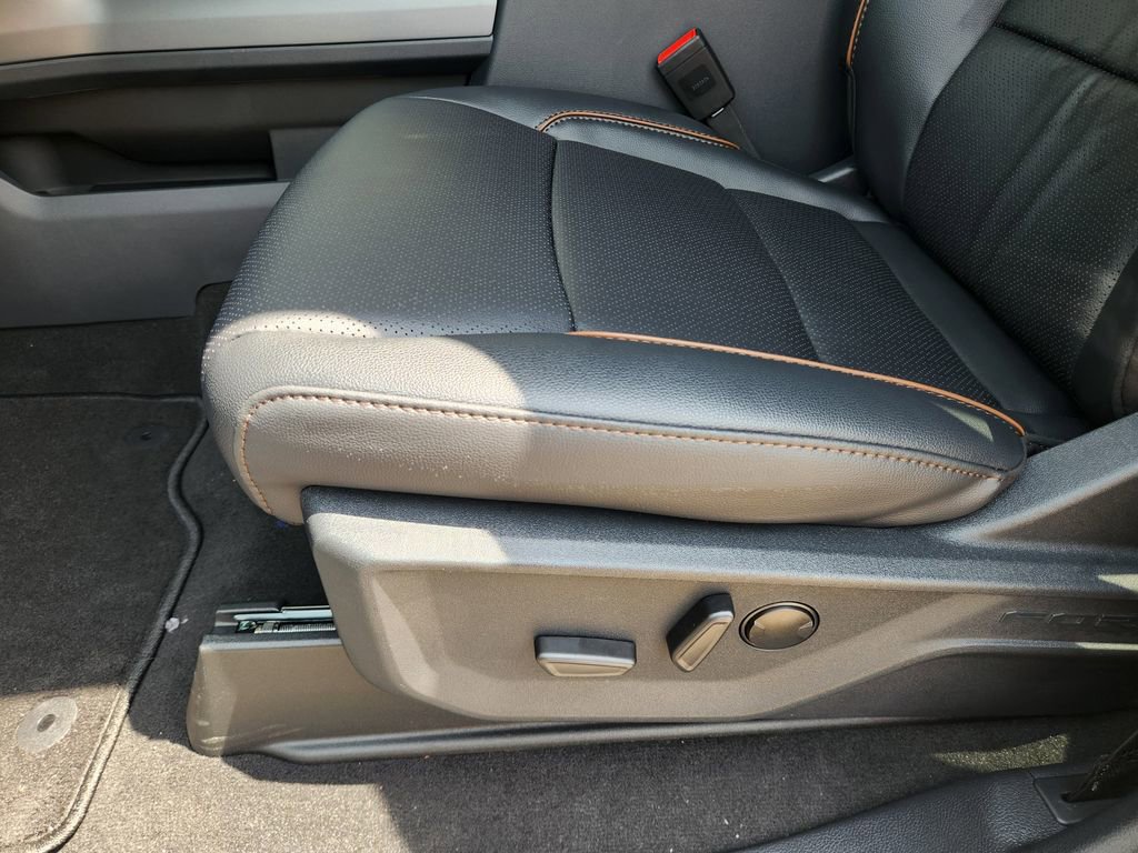 New 2026 Ford F350 4x4 Crew Cab Super Duty image 17