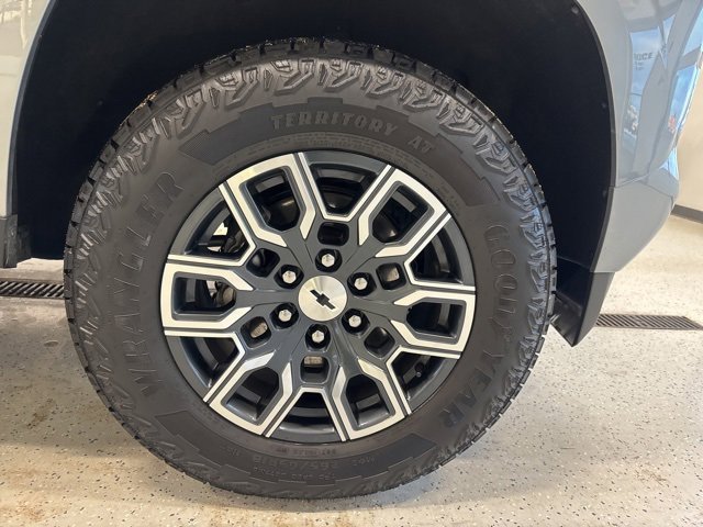 Used 2024 Chevrolet Colorado Z71 image 9