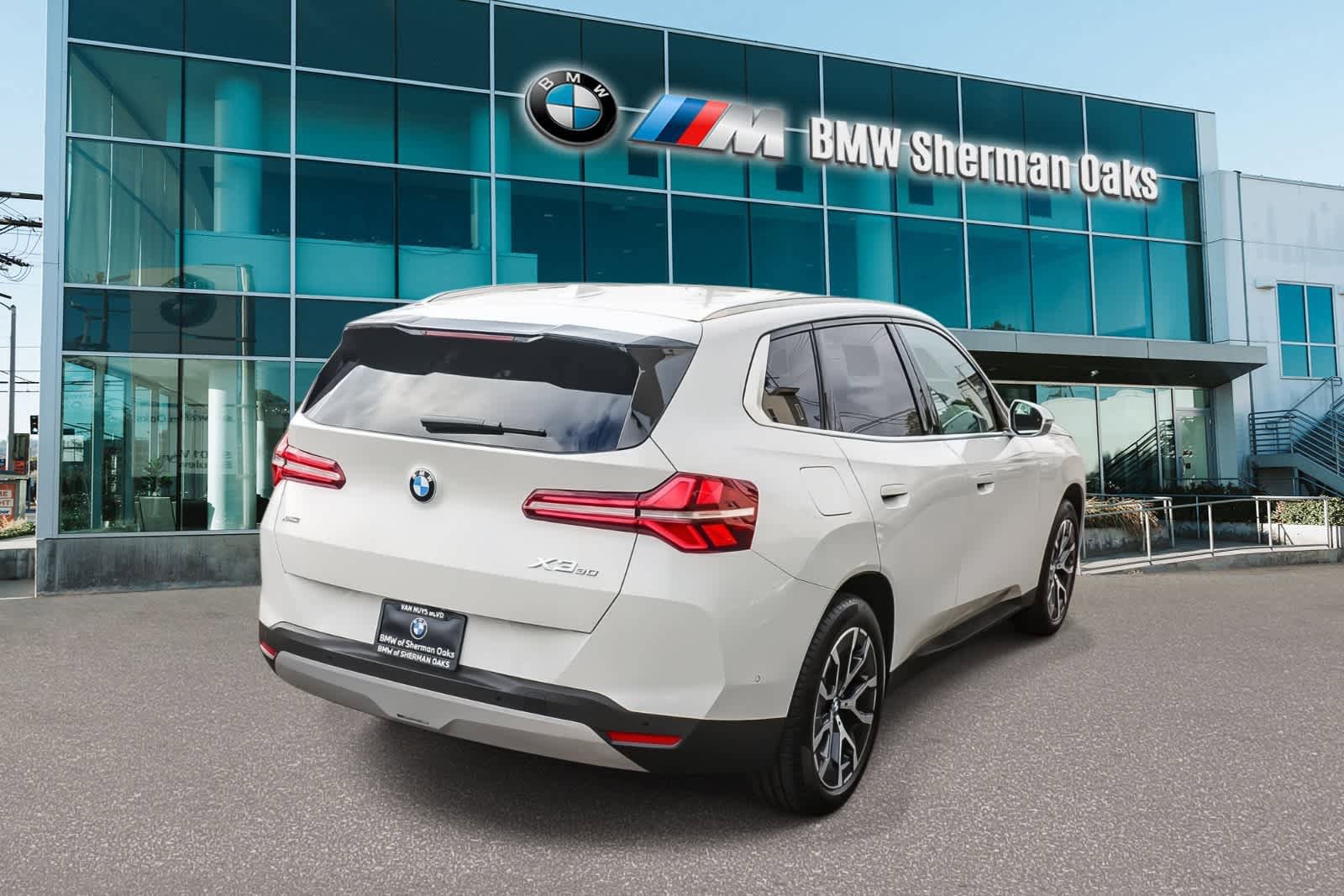 Used 2026 BMW X3 xDrive30 w/ Convenience Package AWD/4WD image 4