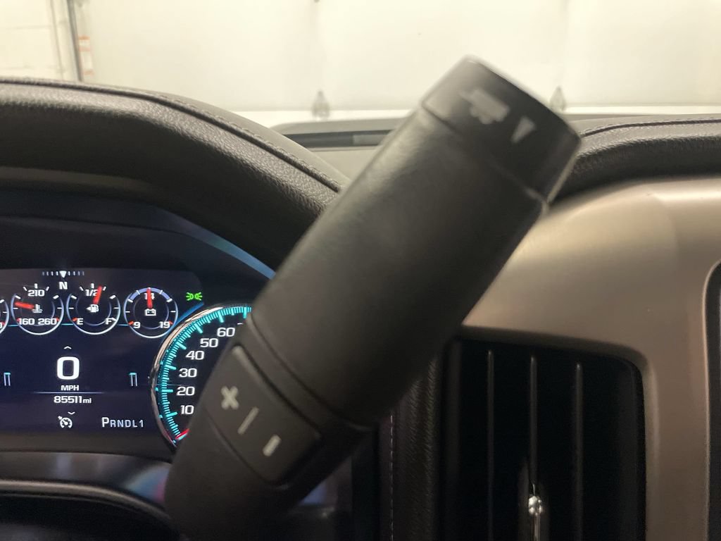 Used 2018 GMC Sierra 2500 Denali w/ Duramax Plus Package AWD/4WD image 8