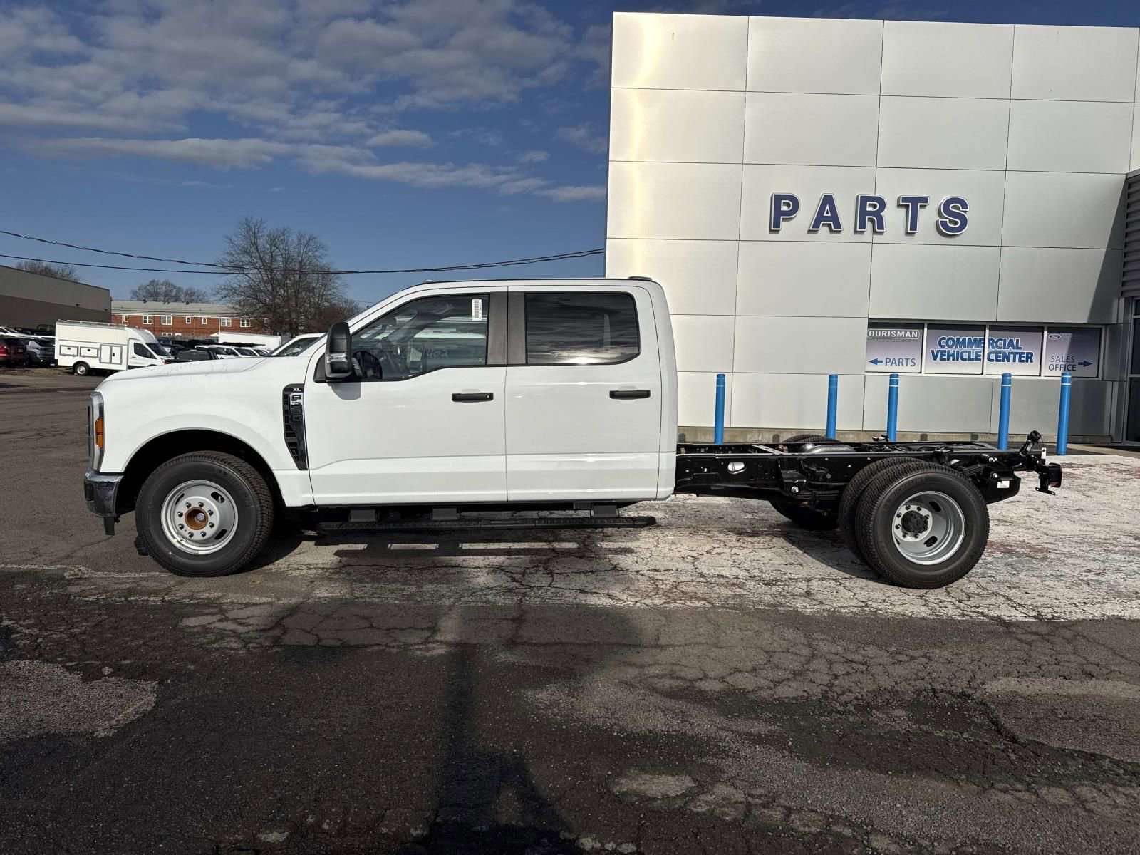 New 2026 Ford F350 XL w/ XL Chrome Package image 6