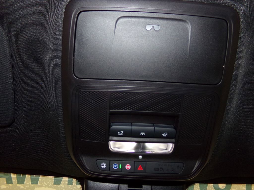 New 2026 Chevrolet Traverse Z71 w/ Enhanced Driving Package image 18