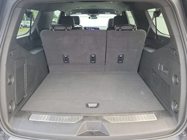 Certified 2025 Chevrolet Suburban Premier RWD image 10