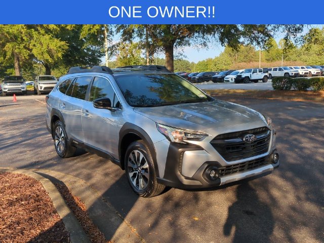 Used 2025 Subaru Outback Limited AWD/4WD image 7