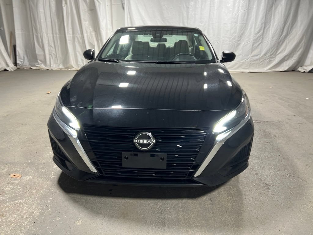 Used 2024 Nissan Altima 2.5 SV FWD video 2