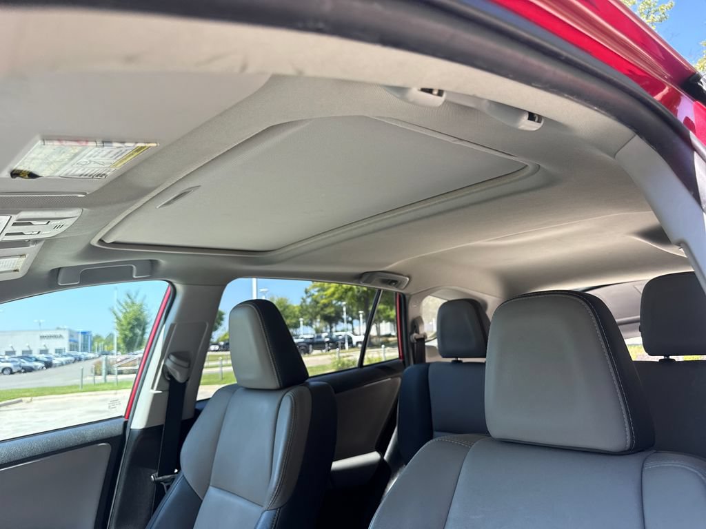 Used 2015 Toyota RAV4 Limited w/ Technology Package FWD image 30