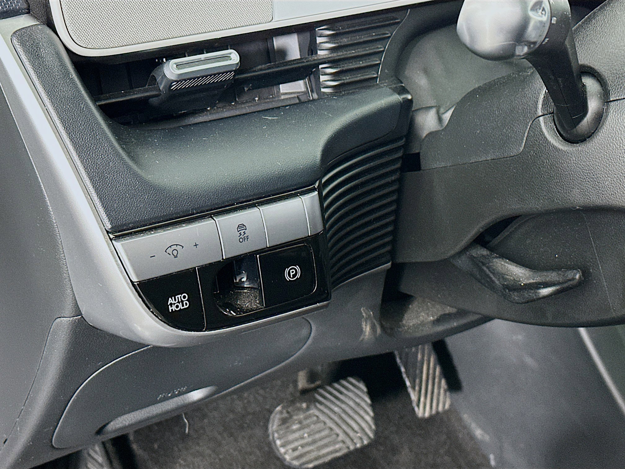 Used 2023 Hyundai Ioniq 5 SE image 17