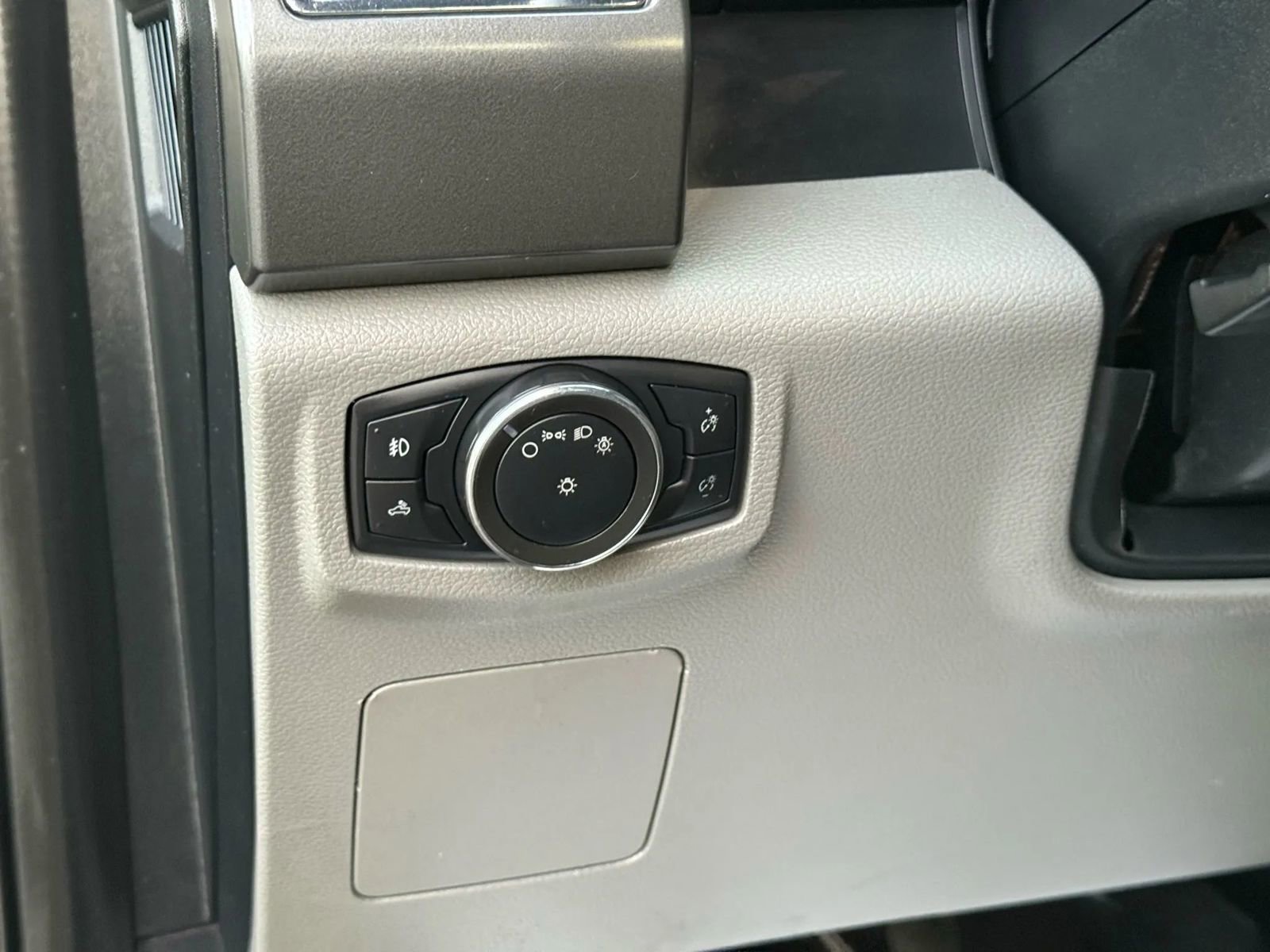 Used 2017 Ford F150 XLT image 27