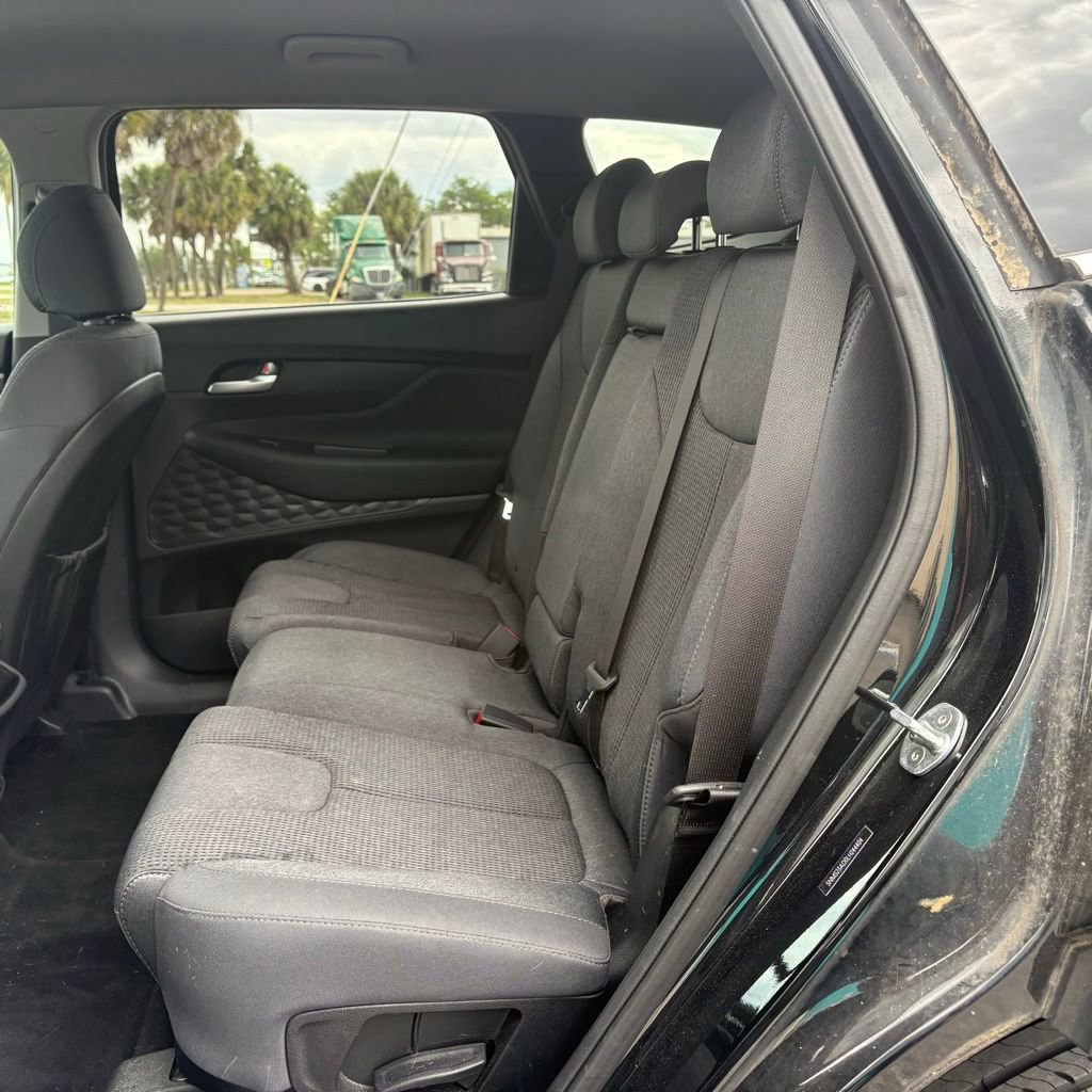 Used 2020 Hyundai Santa Fe SE FWD image 11