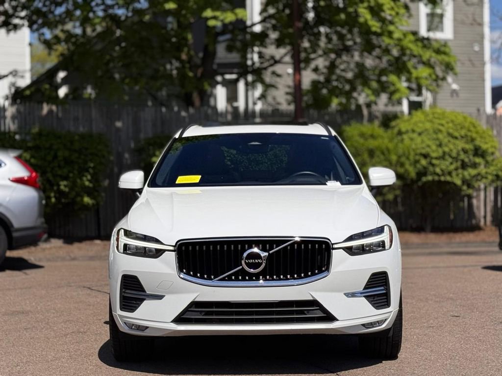 Used 2022 Volvo XC60 B5 Momentum AWD/4WD image 9