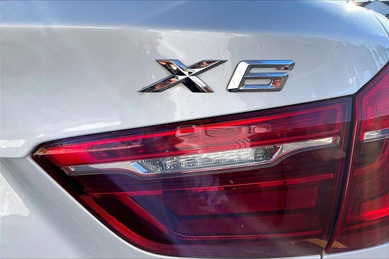 Used 2019 BMW X6 xDrive35i w/ Premium Package image 24