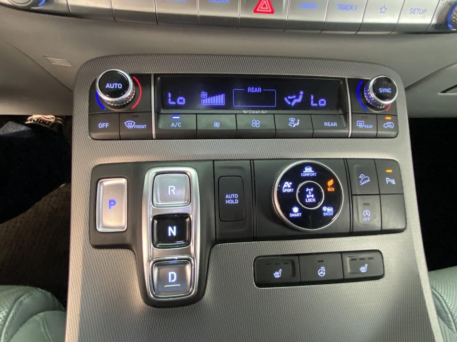 Used 2020 Hyundai Palisade SEL w/ Winter Weather Package AWD/4WD image 32
