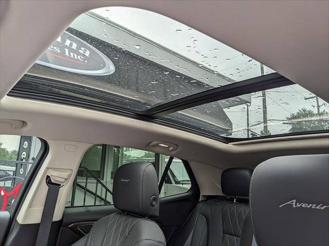 Used 2023 Buick Envision Avenir AWD/4WD image 12