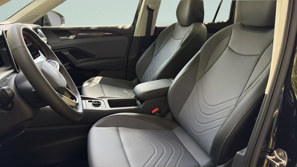 New 2026 Volkswagen Tiguan SE AWD/4WD image 25