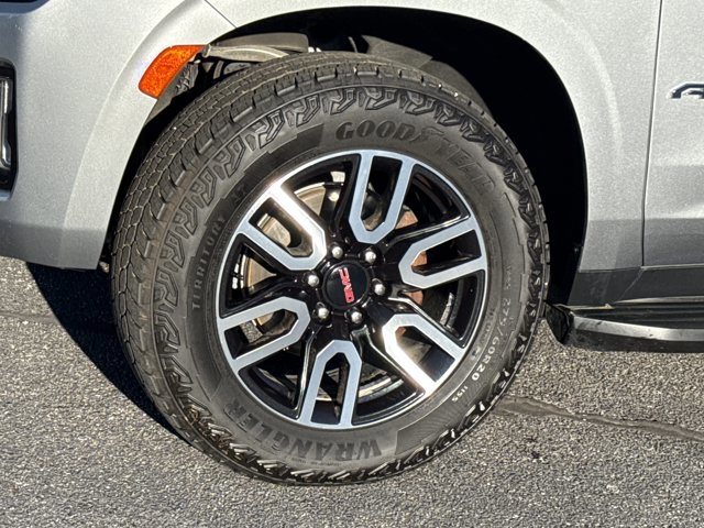 Used 2023 GMC Yukon XL AT4 w/ Technology Package image 20