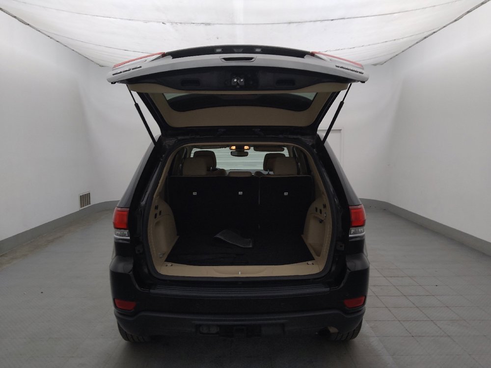 Used 2022 Jeep Grand Cherokee Laredo E AWD/4WD image 29
