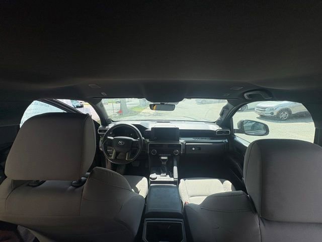 Used 2024 Toyota Tacoma SR5 AWD/4WD image 7