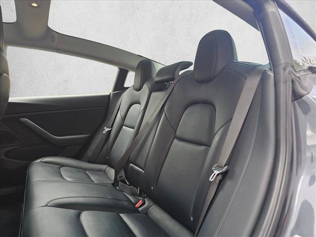 Used 2018 Tesla Model 3 Long Range RWD image 16