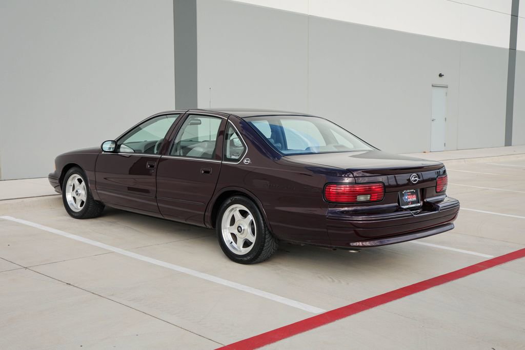 Used 1996 Chevrolet Impala SS RWD image 5