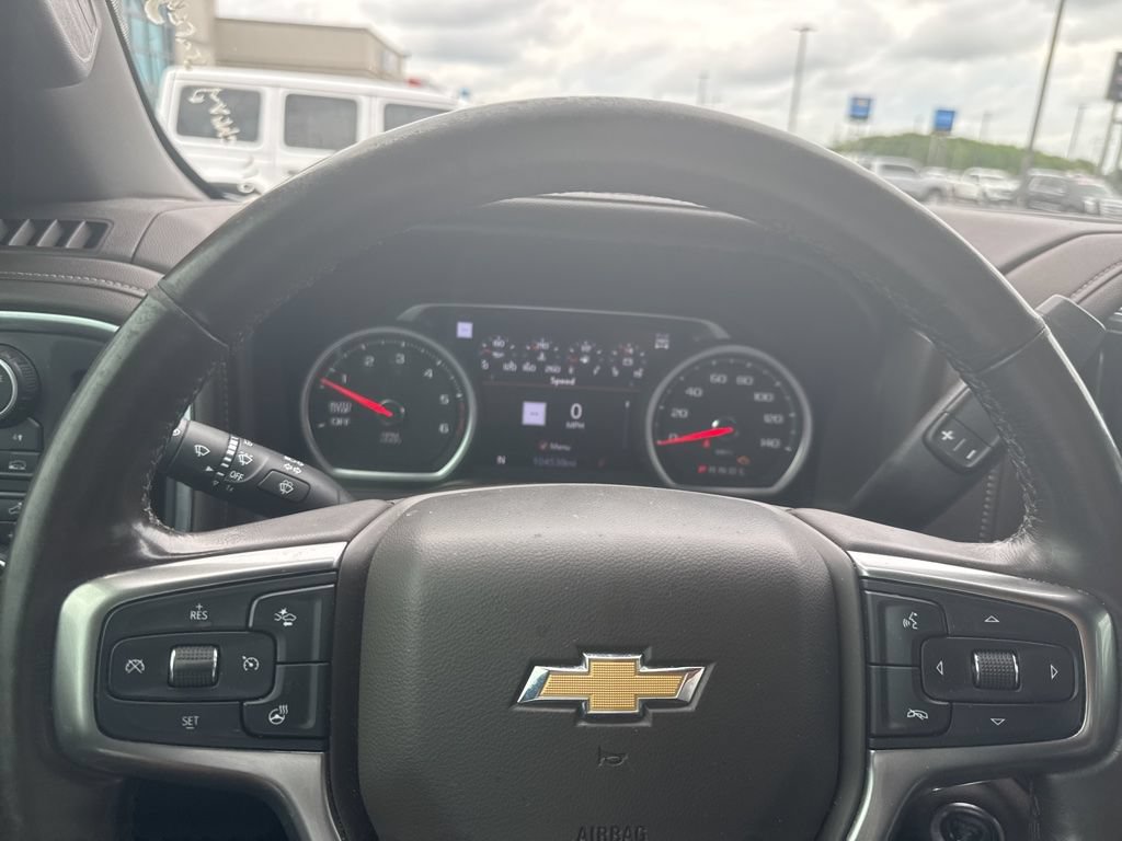 Used 2020 Chevrolet Silverado 1500 LTZ w/ LTZ Premium Package AWD/4WD image 23