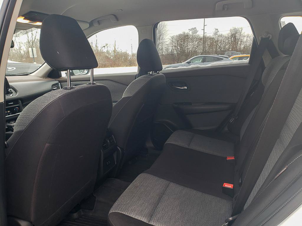 Used 2023 Nissan Rogue SV AWD/4WD image 18