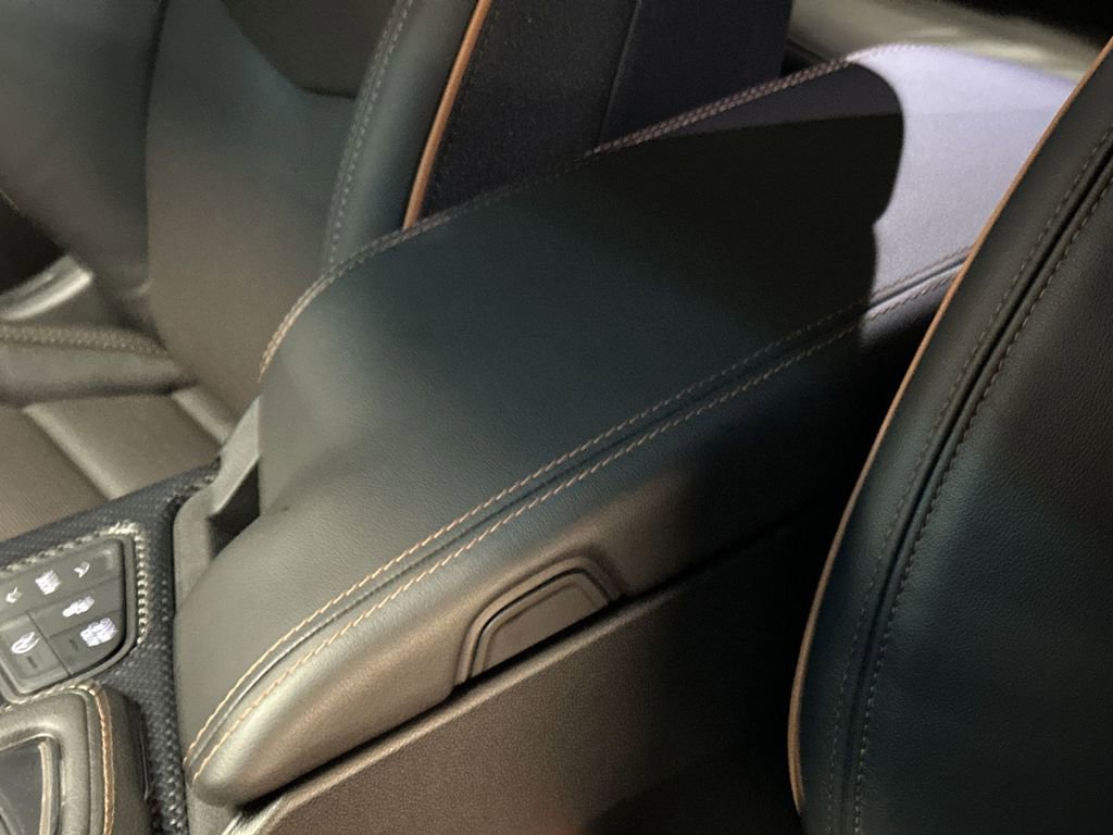 Used 2025 Cadillac CT4 V image 21