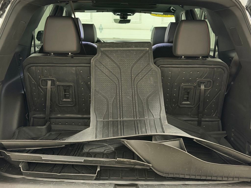 Certified 2023 Chevrolet Traverse RS w/ LPO, Floor Liner Package image 34