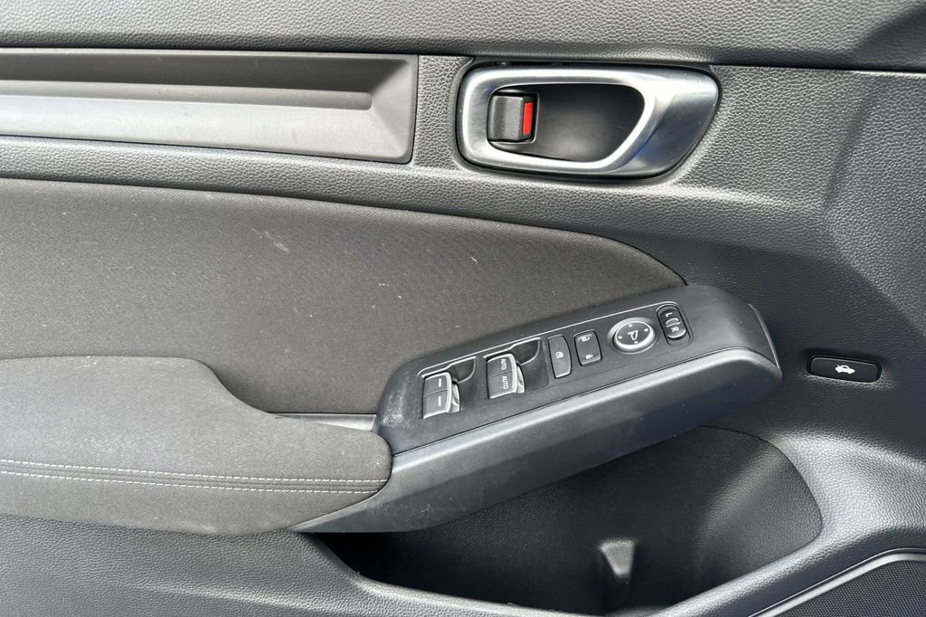 Used 2023 Honda Civic Sport image 11