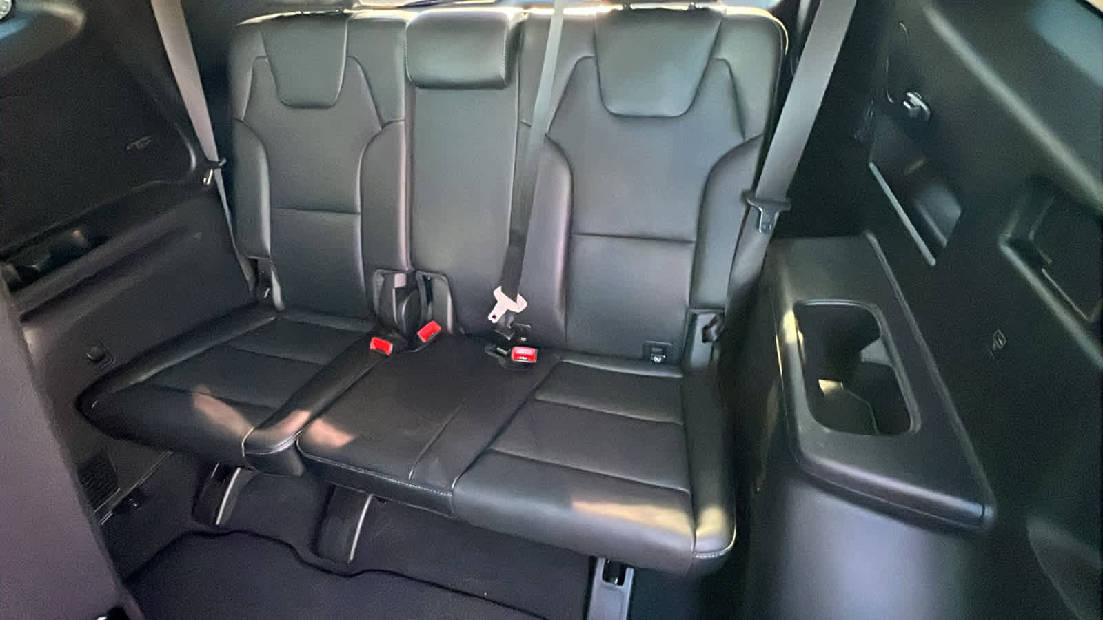 Used 2022 Kia Telluride LX image 31