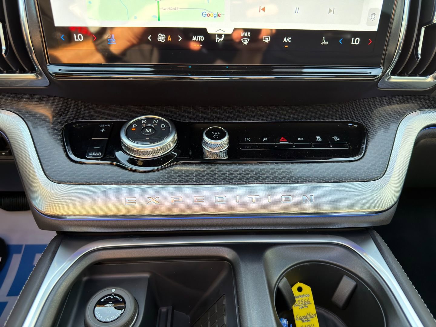 New 2025 Ford Expedition Max Platinum w/ Stealth Performance Package image 44