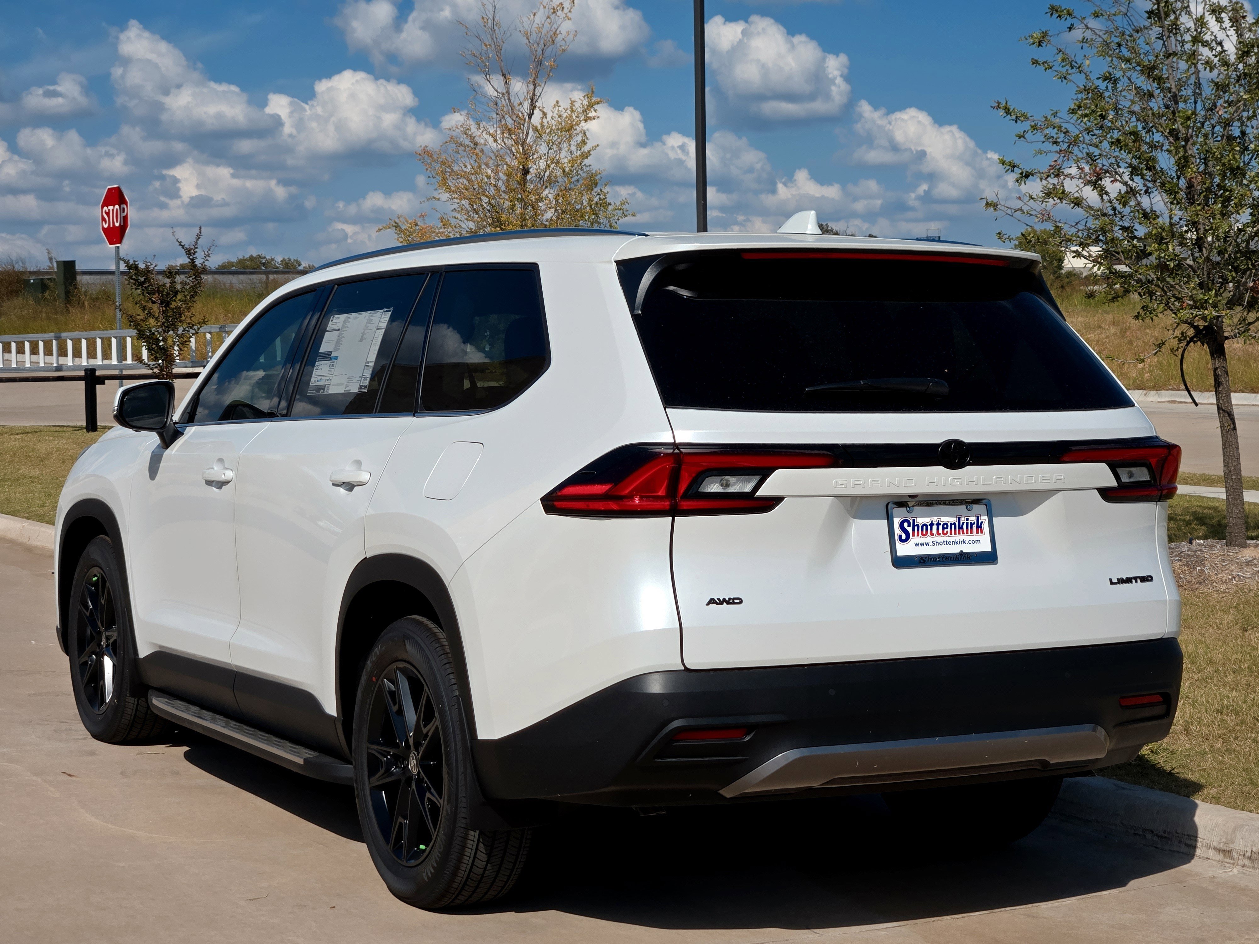 New 2026 Toyota Grand Highlander Limited image 4