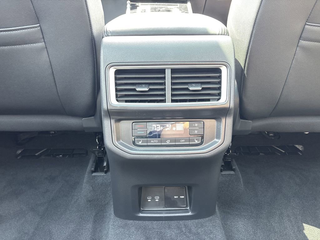 New 2025 Volkswagen Atlas SEL Premium R-Line image 25