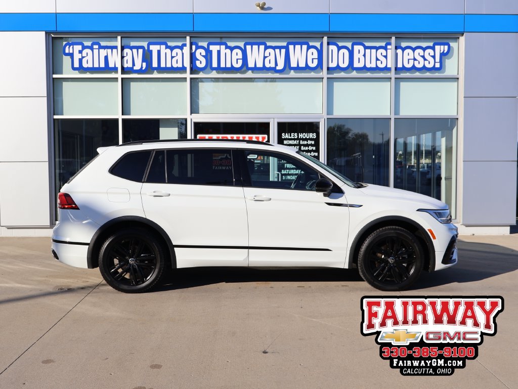 Used 2022 Volkswagen Tiguan SE R-Line FWD image 1