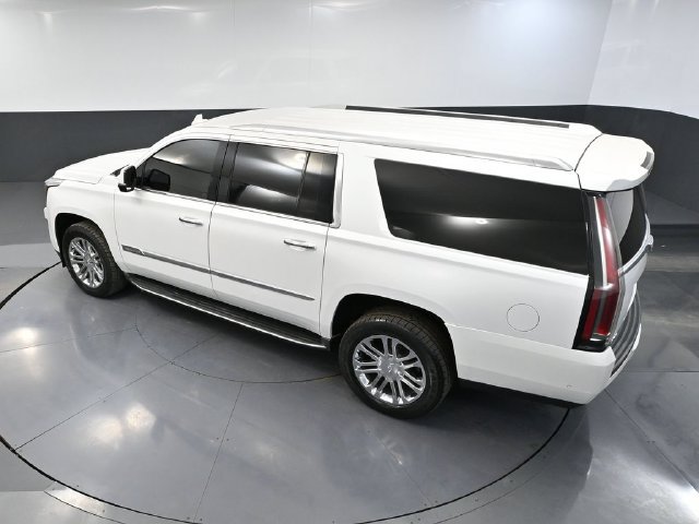 Used 2017 Cadillac Escalade ESV 4WD image 55