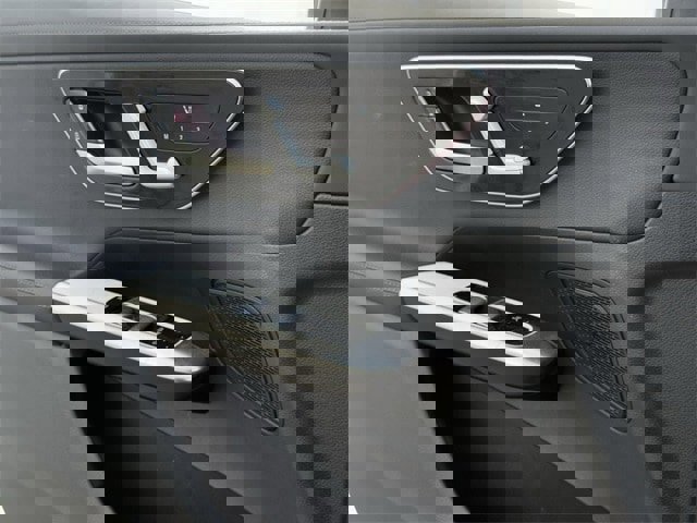 Used 2024 Mercedes-Benz GLC 300 image 22