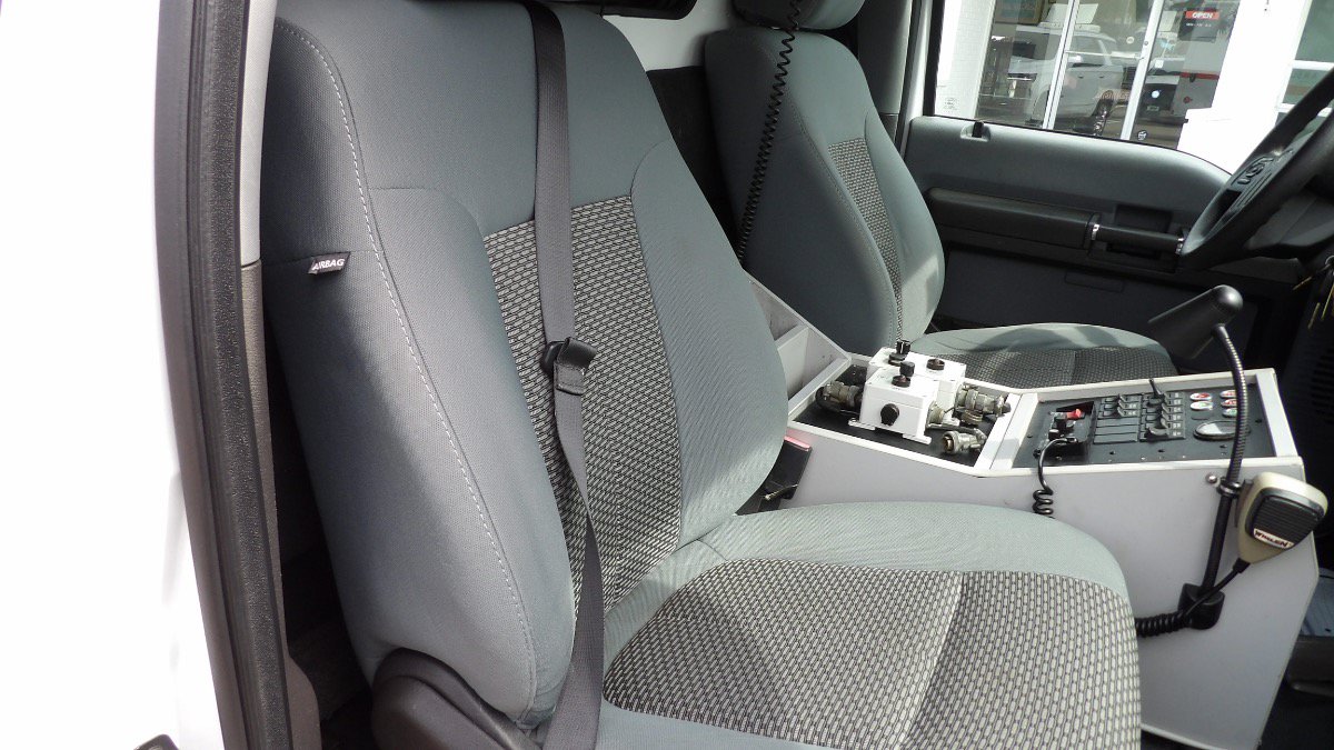 Used 2012 Ford F450 XLT w/ Ambulance Preparation Pkg RWD image 29