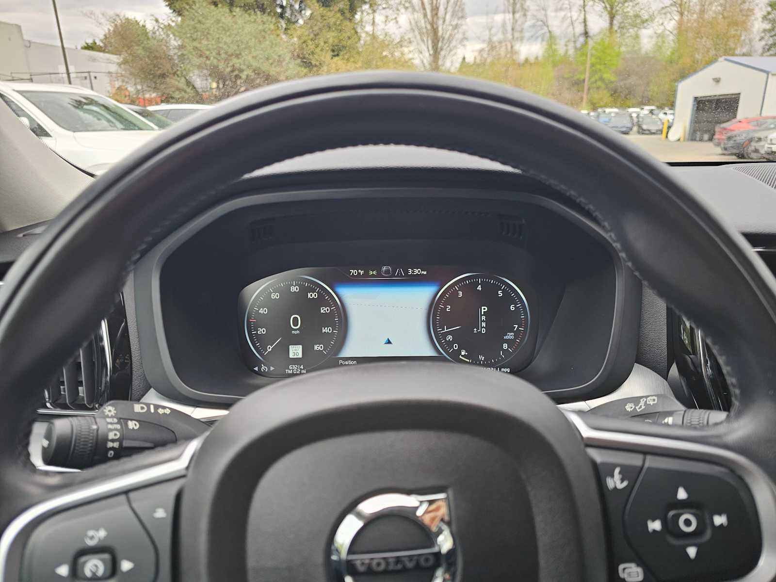 Used 2019 Volvo XC60 T5 Momentum w/ Multimedia Package image 23