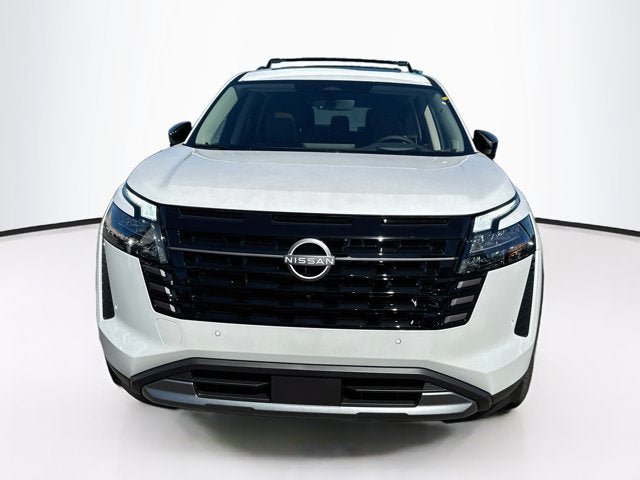 New 2026 Nissan Pathfinder Platinum AWD/4WD image 2